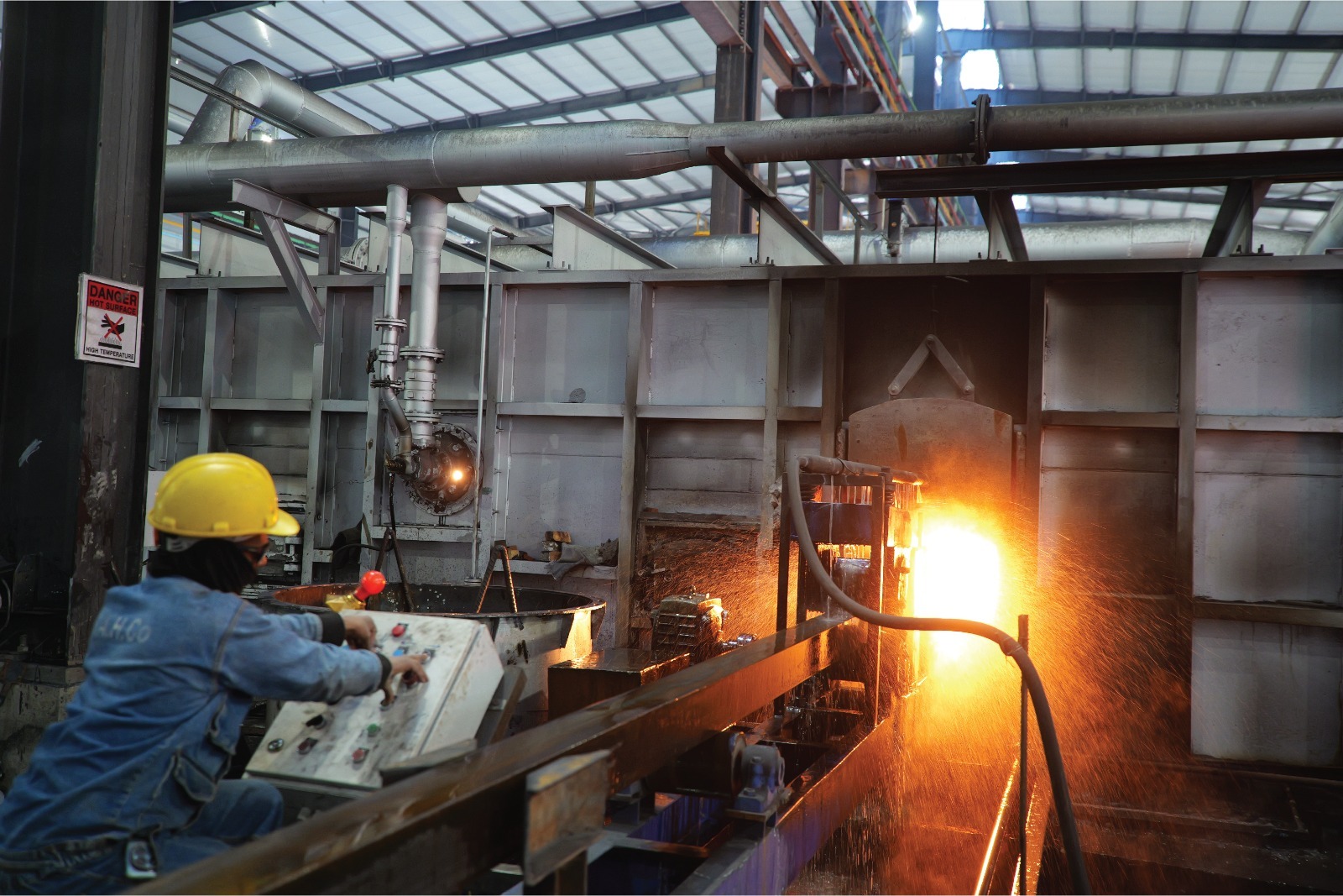 Rolling mill production hall